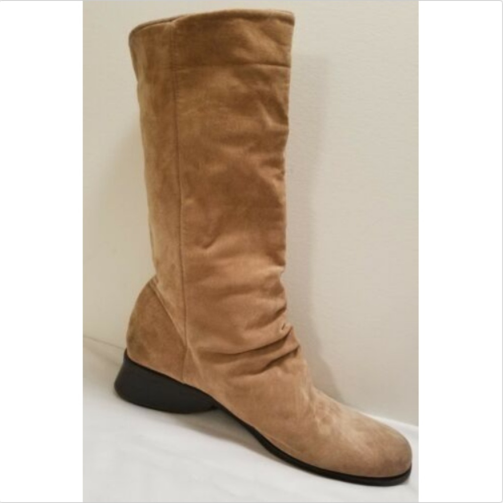 Markon women's soft suede boots size 11M mid calf